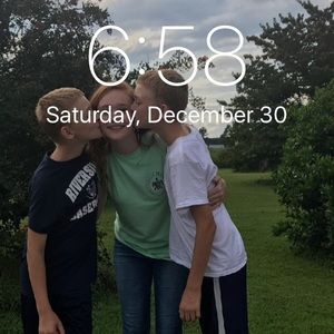 Meet your Posher, Leslie